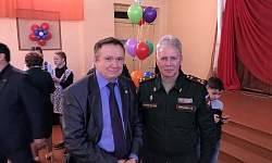 Герой Советского Союза Зайцев Г.Н. на праздновании юбилея Ляминской школы